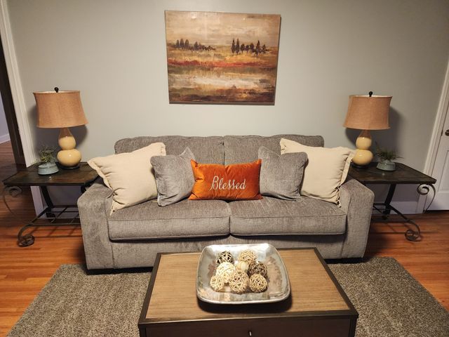 1215 Trotwood Ave, Columbia, TN 38401