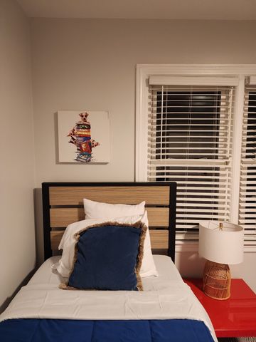 1215 Trotwood Ave, Columbia, TN 38401