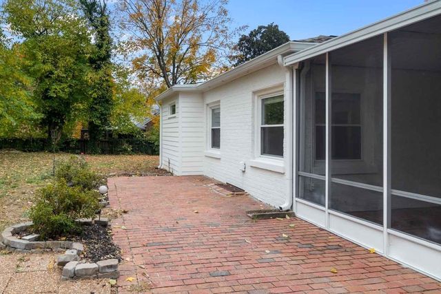 1215 Trotwood Ave, Columbia, TN 38401