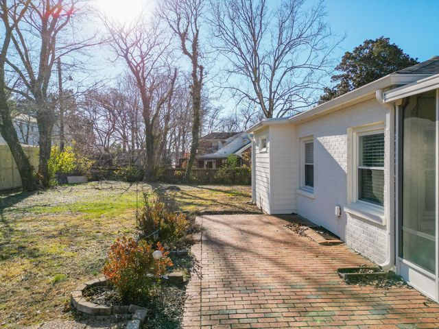 1215 Trotwood Ave, Columbia, TN 38401