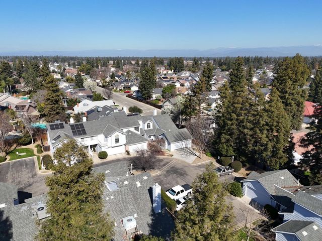 7572 N Millbrook Avenue, Fresno, CA 93720