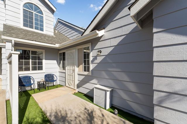 7572 N Millbrook Avenue, Fresno, CA 93720