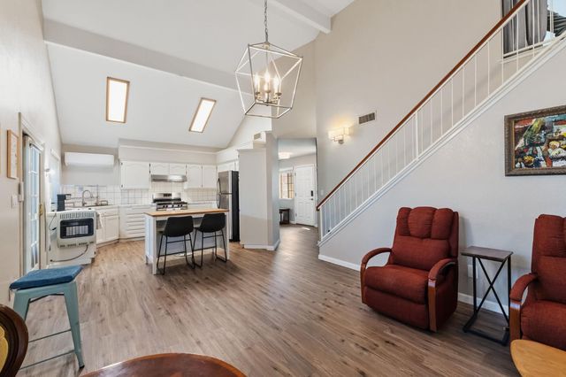 7572 N Millbrook Avenue, Fresno, CA 93720