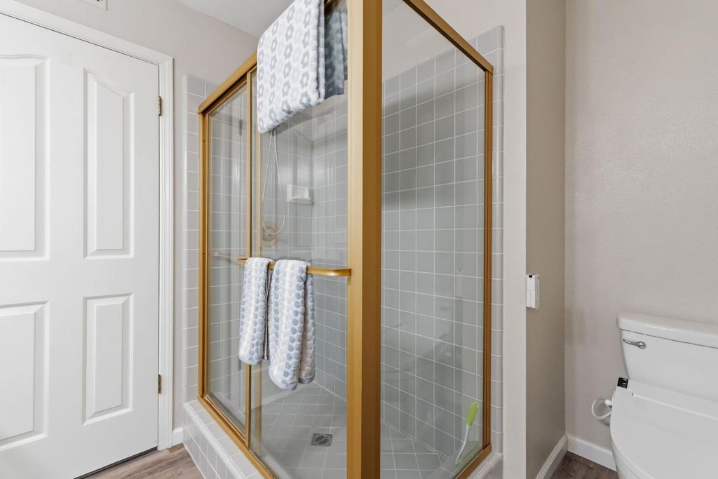 Image 18 of property listing at 7572 N Millbrook Avenue, Fresno, CA 93720