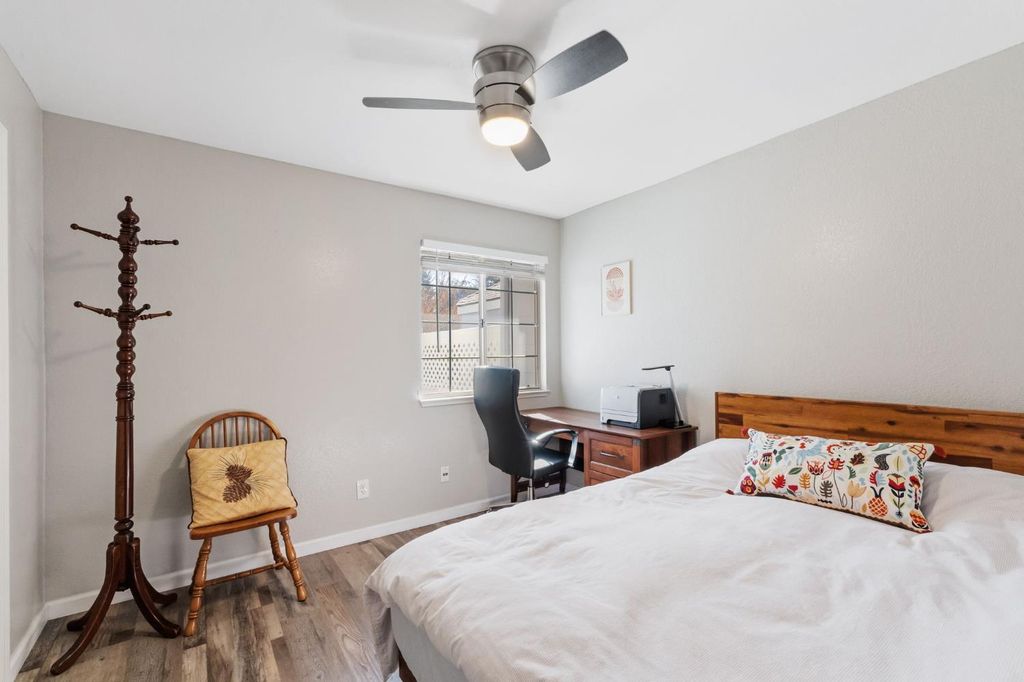 Image 21 of property listing at 7572 N Millbrook Avenue, Fresno, CA 93720