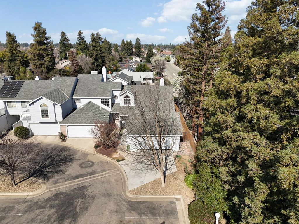 Image 26 of property listing at 7572 N Millbrook Avenue, Fresno, CA 93720