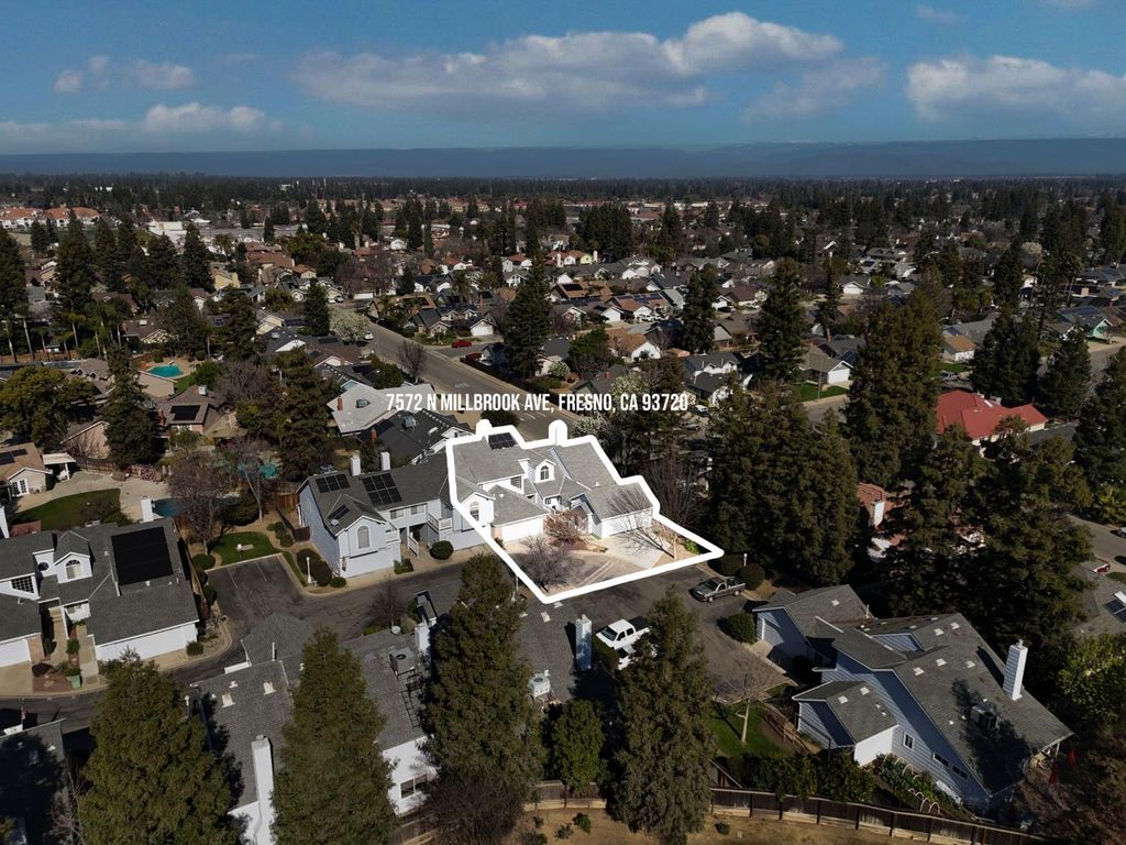 Image 28 of property listing at 7572 N Millbrook Avenue, Fresno, CA 93720