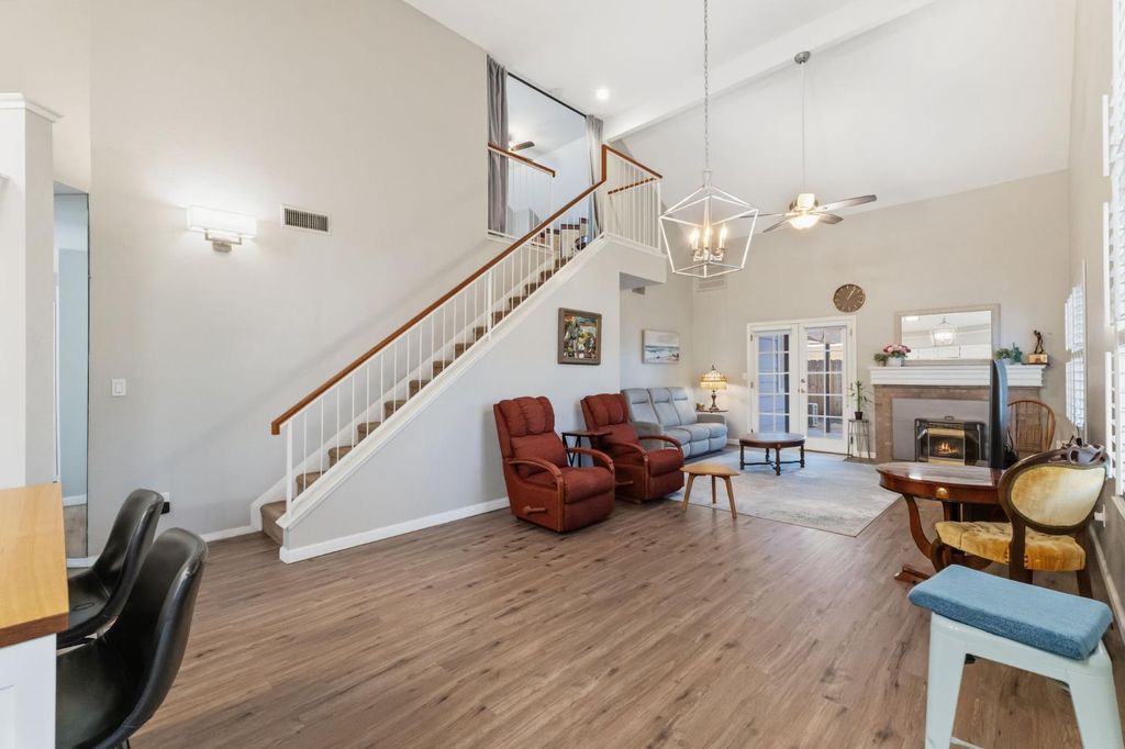 Image 5 of property listing at 7572 N Millbrook Avenue, Fresno, CA 93720