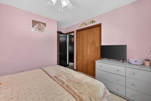 305 S 8th Street, Eldridge, IA 52748