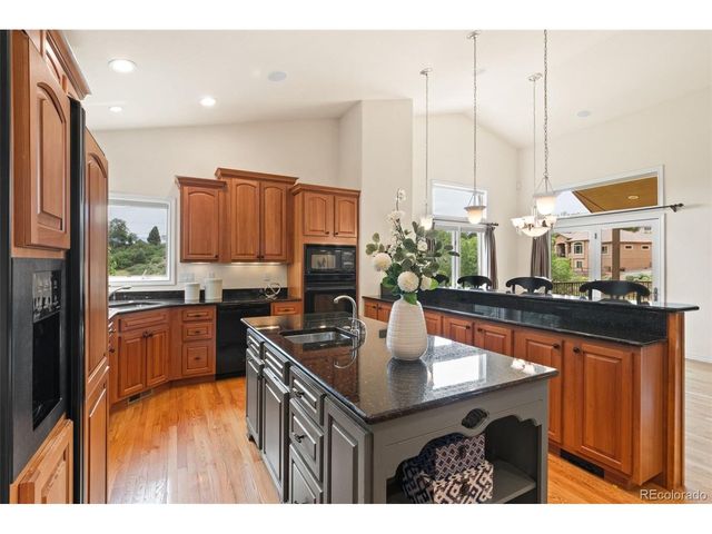 2425 Mesa Crest Grv, Colorado Springs, CO 80904