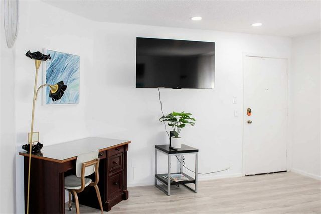 6030 NW Expressway Street D, Oklahoma City, OK 73132