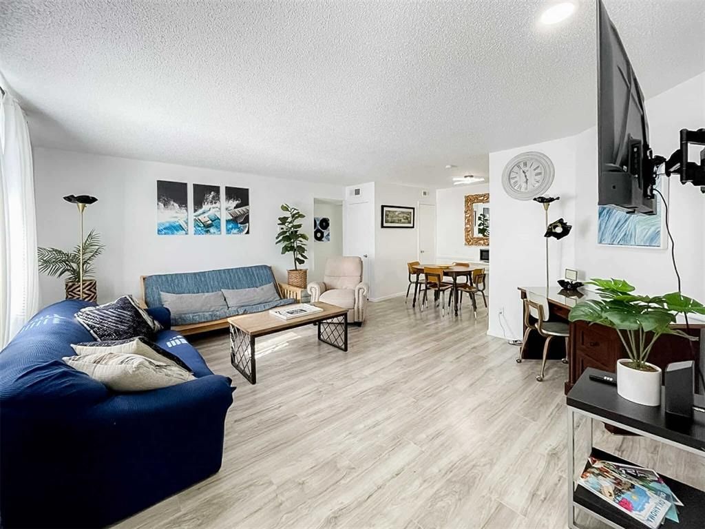 6030 NW Expressway Street D, Oklahoma City, OK 73132