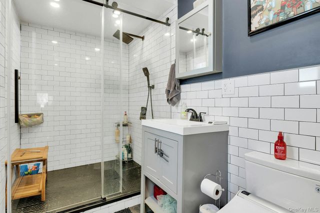 92-13 245th Street, Floral Park, NY 11001