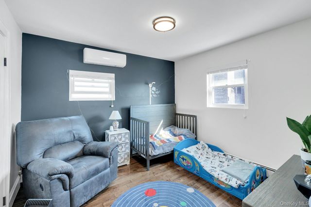 92-13 245th Street, Floral Park, NY 11001