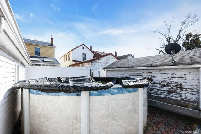 92-13 245th Street, Floral Park, NY 11001