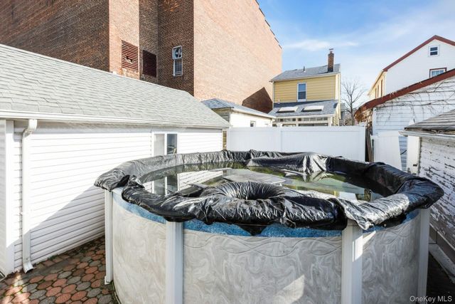 92-13 245th Street, Floral Park, NY 11001