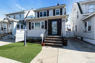 92-13 245th Street, Floral Park, NY 11001
