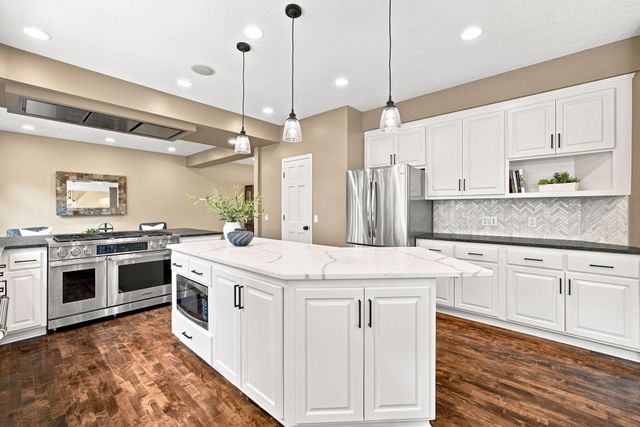 1015 Settlers Road, Medina, MN 55340