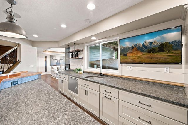 1015 Settlers Road, Medina, MN 55340