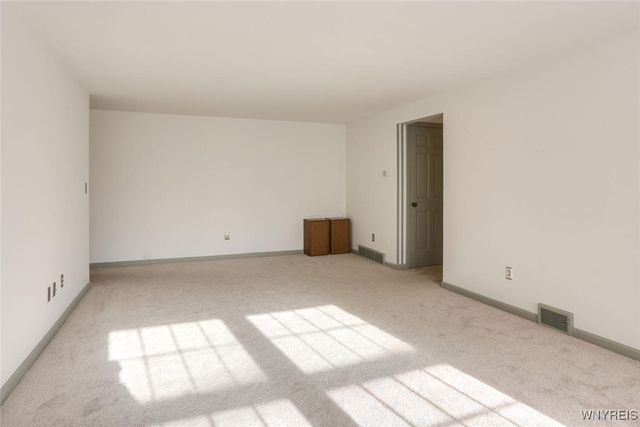 1380 Maple Road 8, Amherst, NY 14221