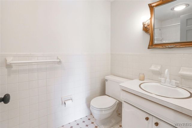 1380 Maple Road 8, Amherst, NY 14221