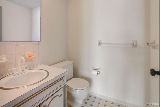 1380 Maple Road 8, Amherst, NY 14221