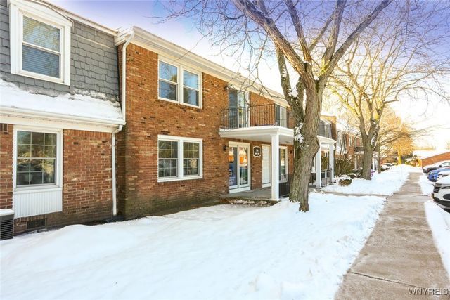 1380 Maple Road 8, Amherst, NY 14221