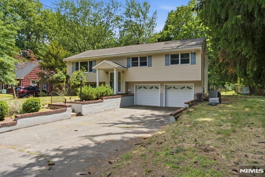 741 Westwood Avenue, River Vale, NJ 07675