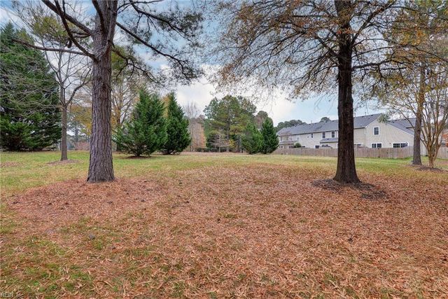 3912 Cromwell LN, Williamsburg, VA 23188