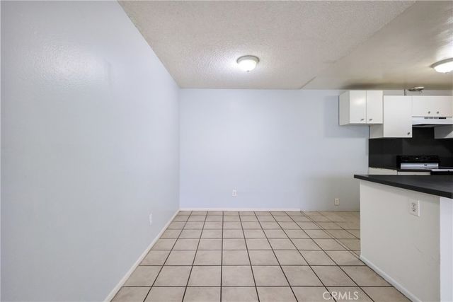 2521 W Sunflower R1, Santa Ana, CA 92704