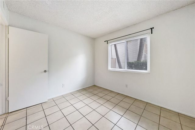 2521 W Sunflower R1, Santa Ana, CA 92704