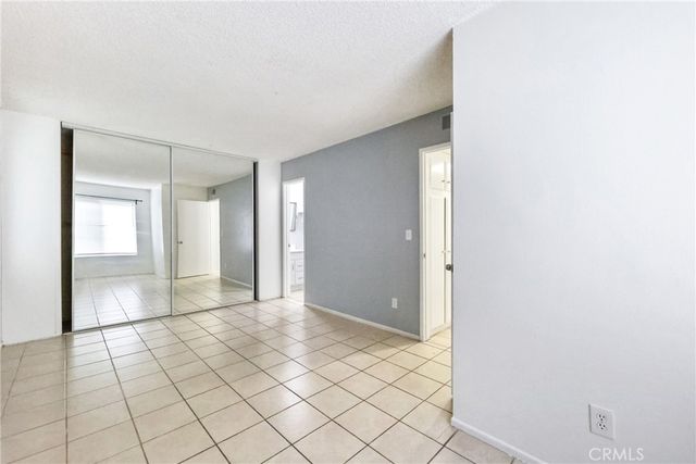 2521 W Sunflower R1, Santa Ana, CA 92704