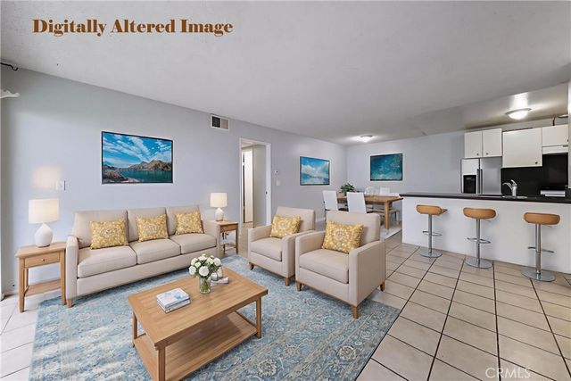 2521 W Sunflower R1, Santa Ana, CA 92704