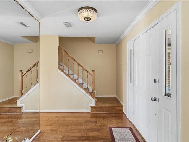 1102 Mabry Mill Road, Houston, TX 77062