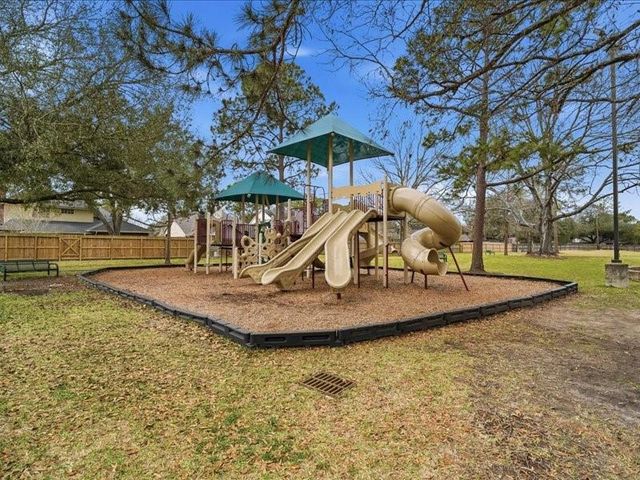 1102 Mabry Mill Road, Houston, TX 77062