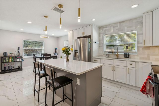 1102 E RIVER COVE STREET, Tampa, FL 33604