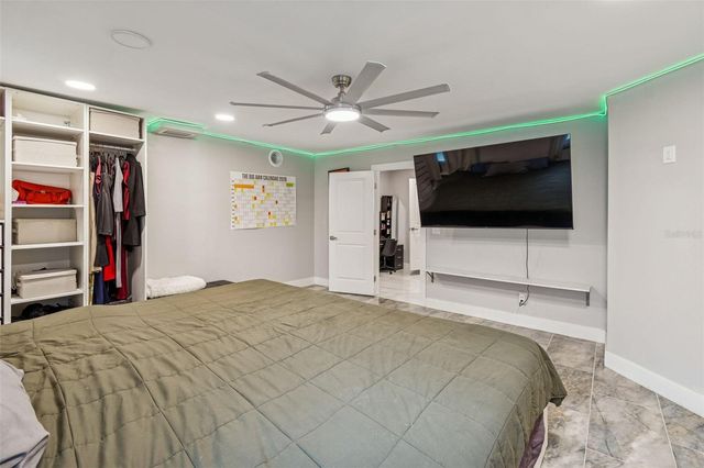 1102 E RIVER COVE STREET, Tampa, FL 33604