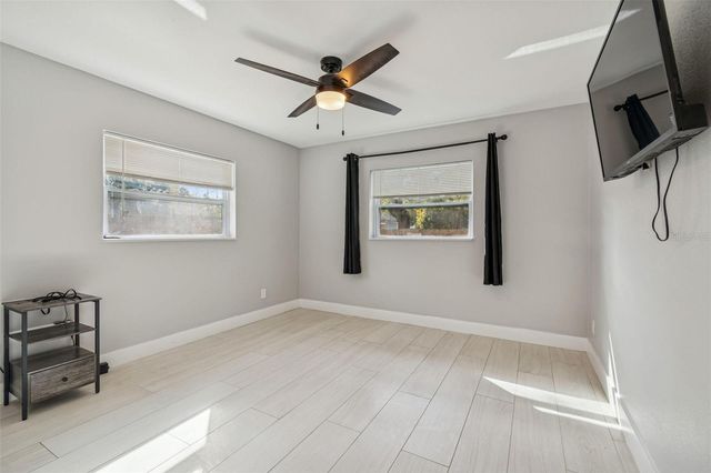 1102 E RIVER COVE STREET, Tampa, FL 33604