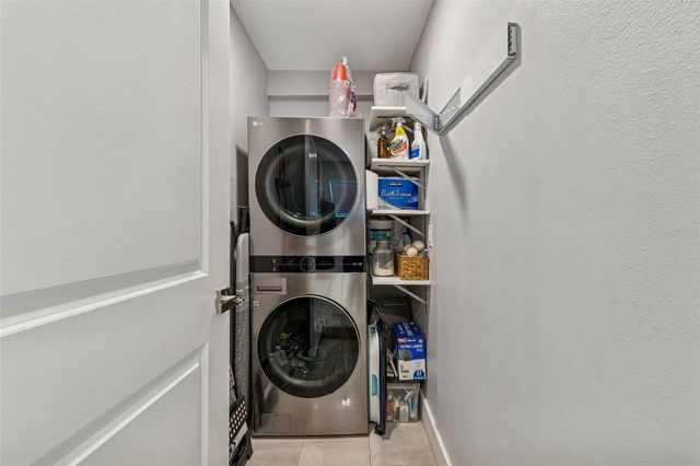 1102 E RIVER COVE STREET, Tampa, FL 33604