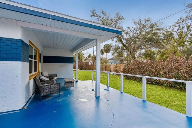 1102 E RIVER COVE STREET, Tampa, FL 33604