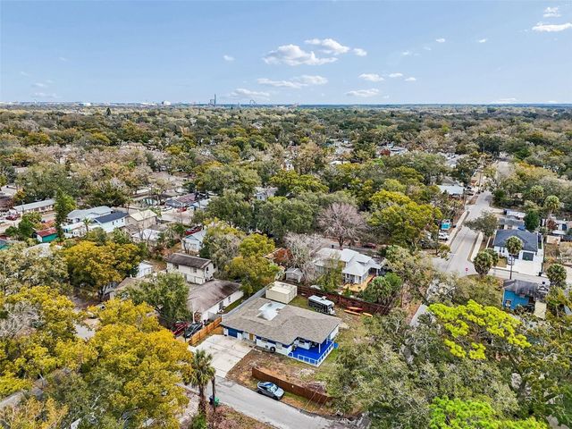 1102 E RIVER COVE STREET, Tampa, FL 33604