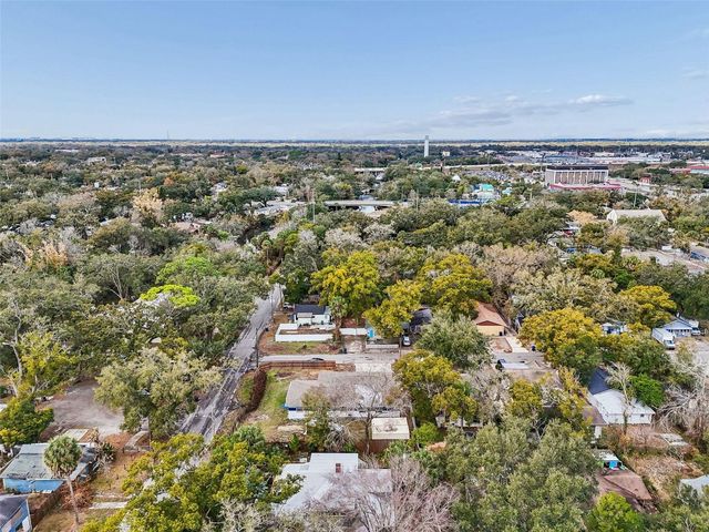 1102 E RIVER COVE STREET, Tampa, FL 33604