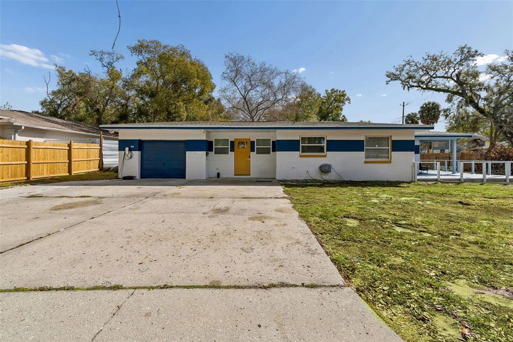 Image 3 of property listing at 1102 E RIVER COVE STREET, Tampa, FL 33604