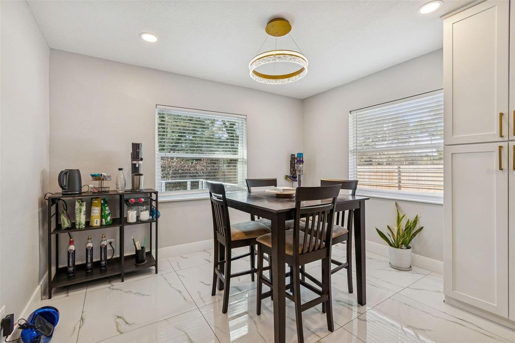 Image 22 of property listing at 1102 E RIVER COVE STREET, Tampa, FL 33604