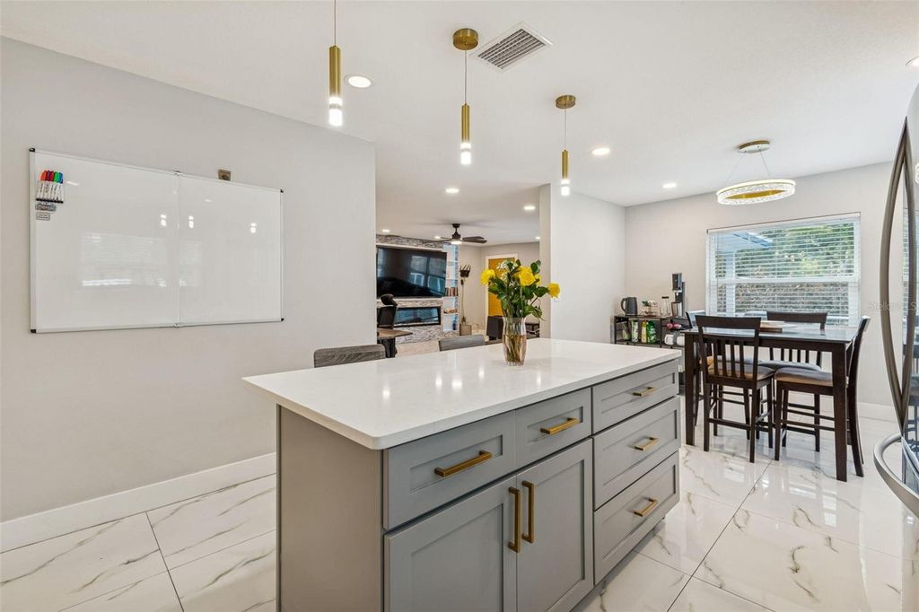 Image 32 of property listing at 1102 E RIVER COVE STREET, Tampa, FL 33604