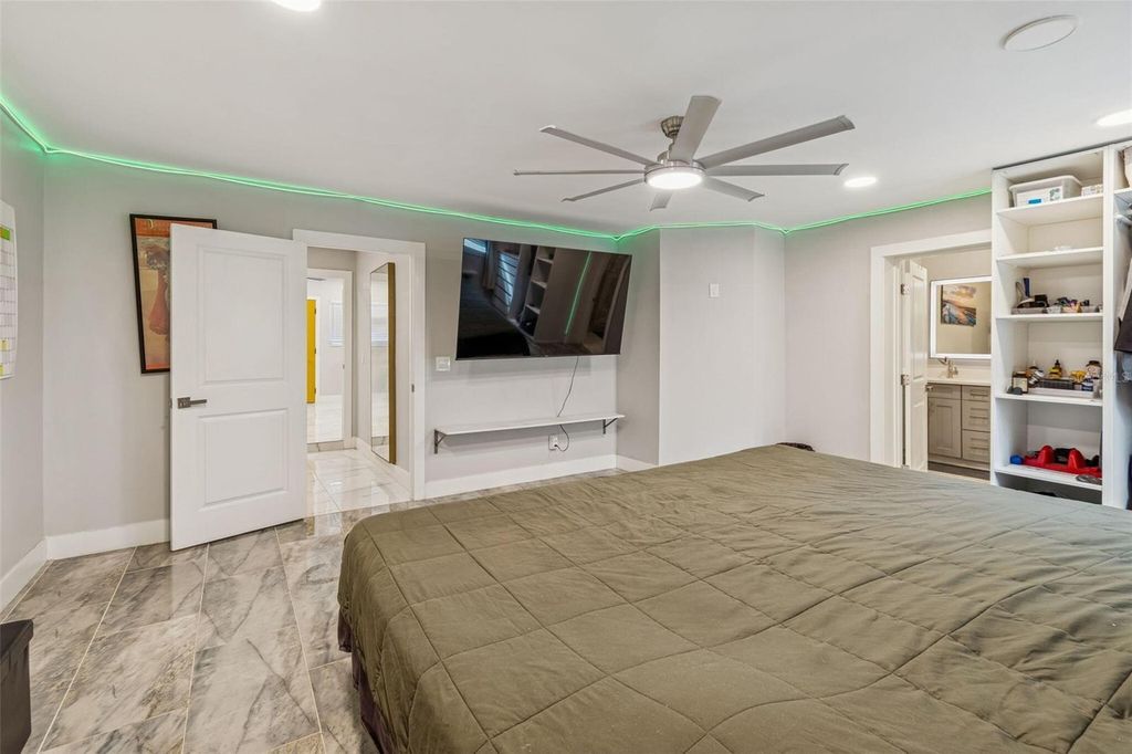 Image 45 of property listing at 1102 E RIVER COVE STREET, Tampa, FL 33604