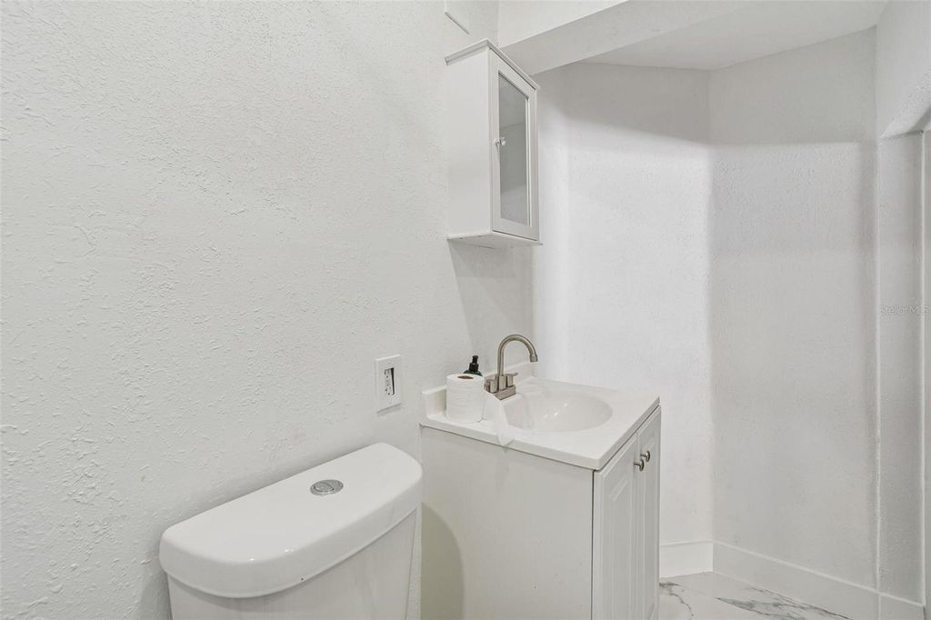 Image 53 of property listing at 1102 E RIVER COVE STREET, Tampa, FL 33604