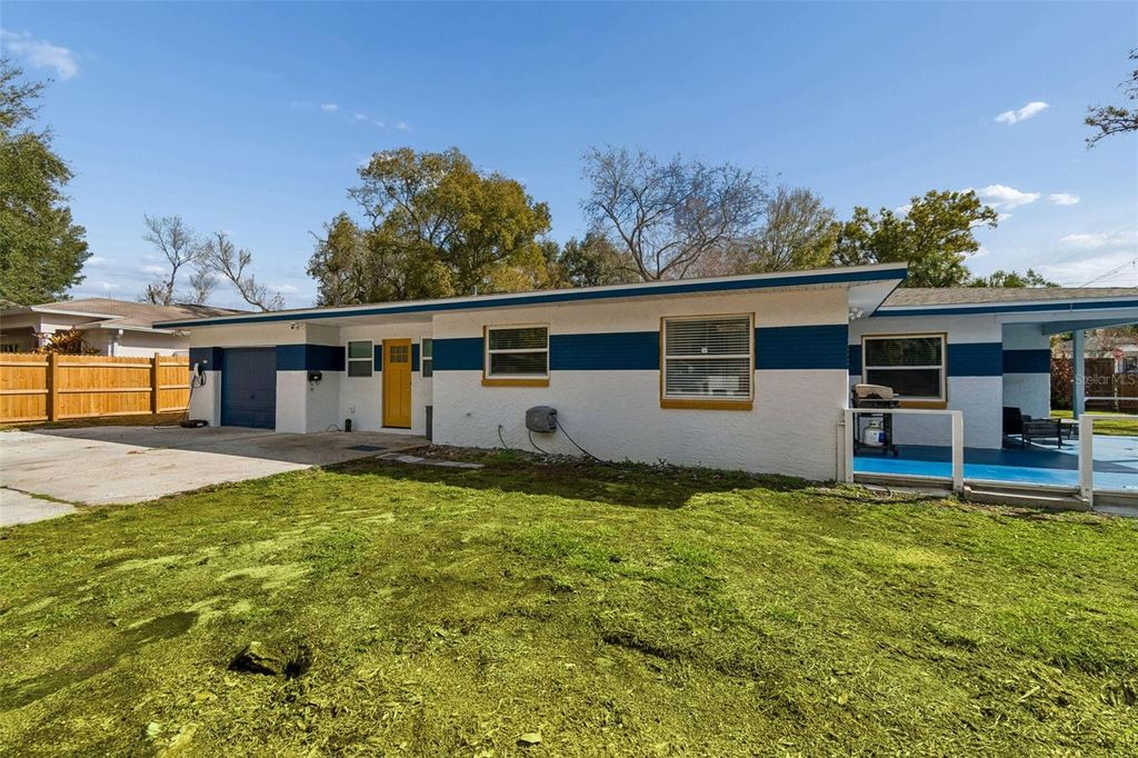 Image 56 of property listing at 1102 E RIVER COVE STREET, Tampa, FL 33604