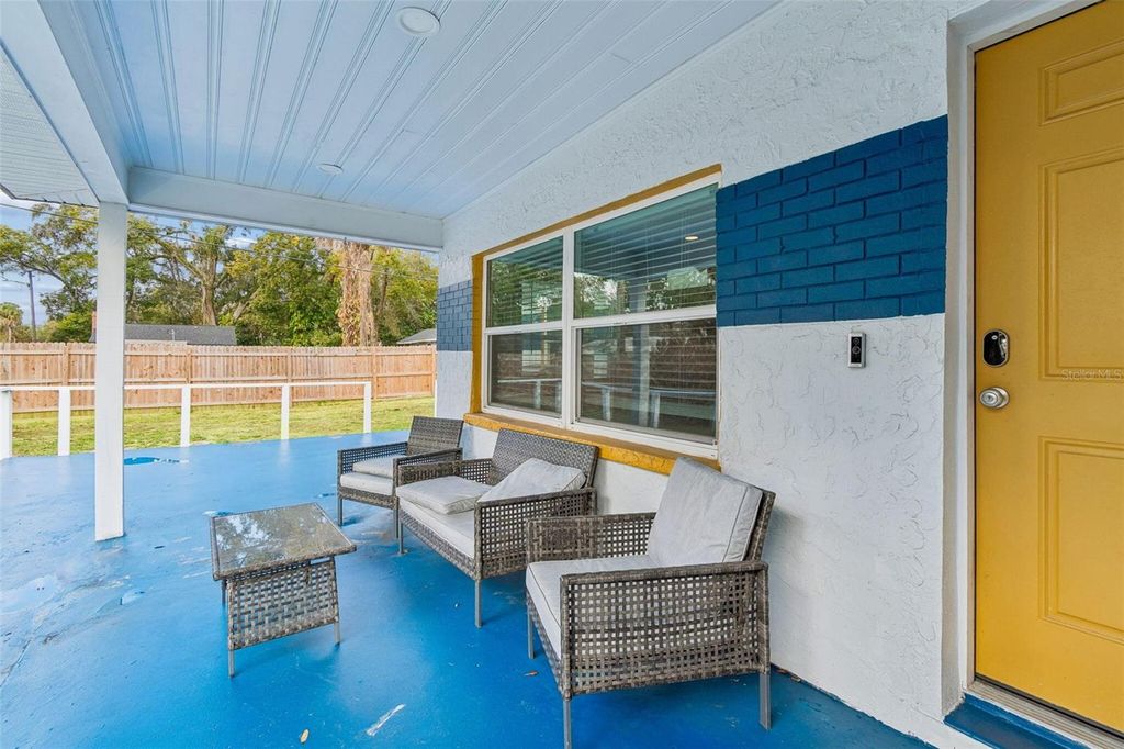 Image 60 of property listing at 1102 E RIVER COVE STREET, Tampa, FL 33604