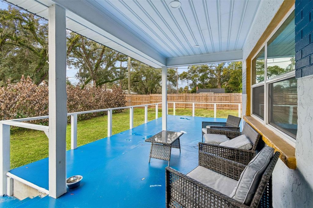 Image 61 of property listing at 1102 E RIVER COVE STREET, Tampa, FL 33604